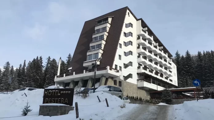 hotel pestera moroeni