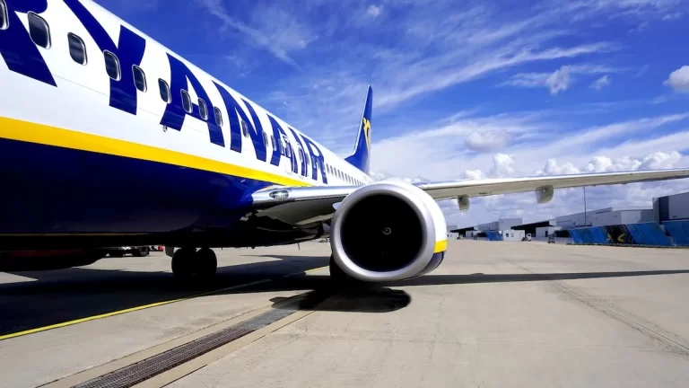 contact ryanair romania